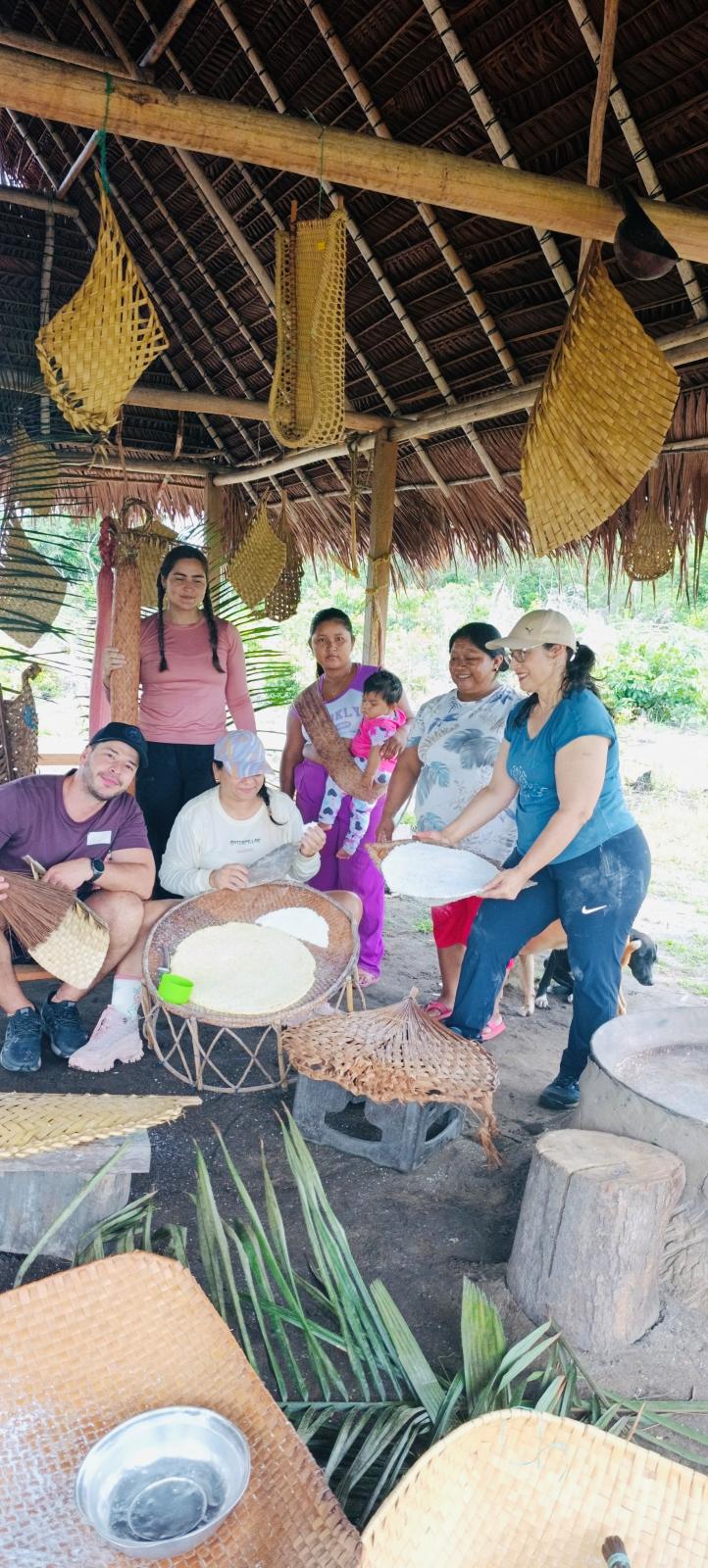 Taller de casabe con las familias de la comunidad