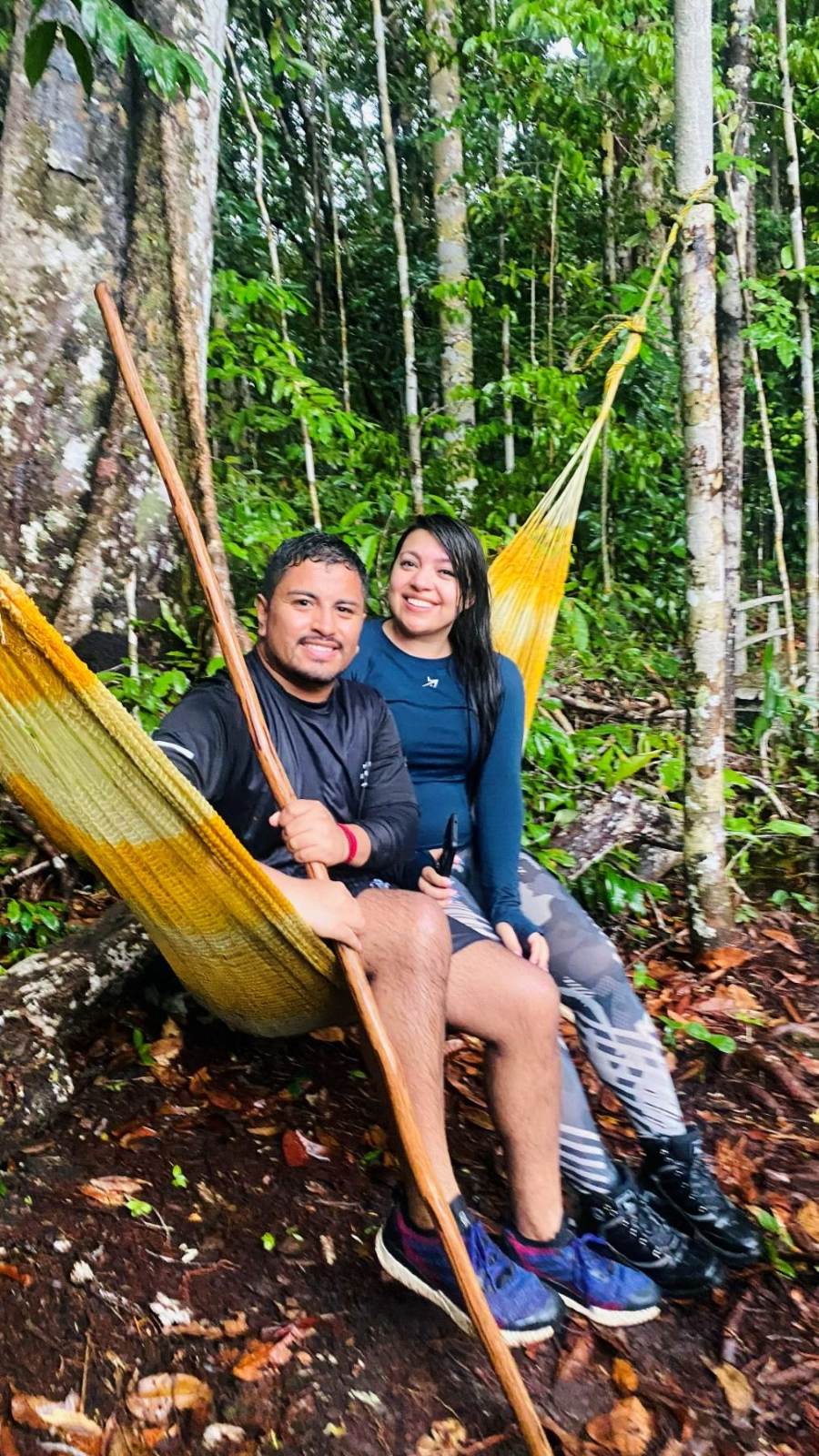 Descanso en hamaca en medio de la selva